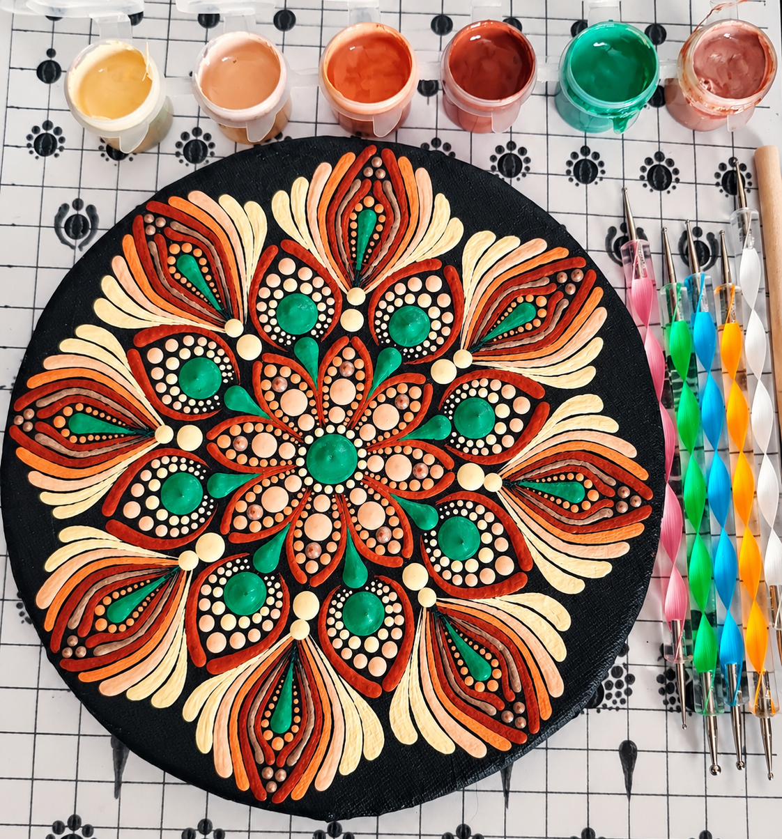 Ustvarjalni DOT MANDALA paket – GOZDNA